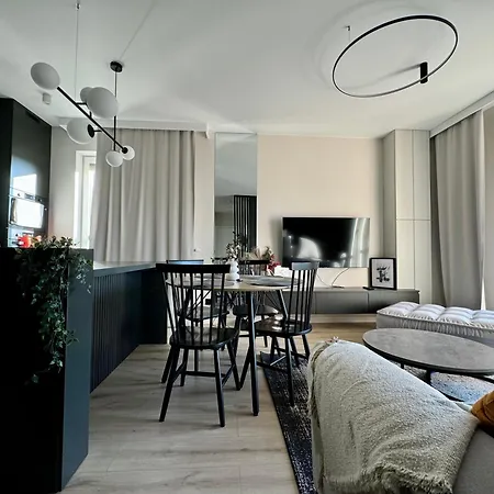 Apartment Wings&dreams - Atlas Arena, Zoo, Lotnisko, Parking, Winda, Balkon