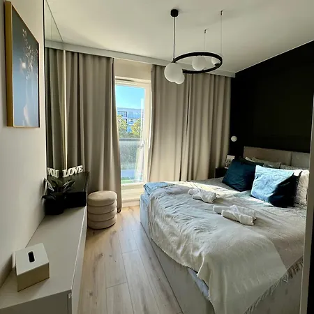 Apartment Wings&dreams - Atlas Arena, Zoo, Lotnisko, Parking, Winda, Balkon *