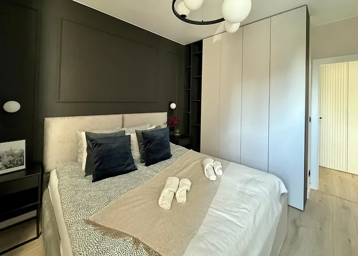 Apartment Wings&dreams - Atlas Arena, Zoo, Lotnisko, Parking, Winda, Balkon *